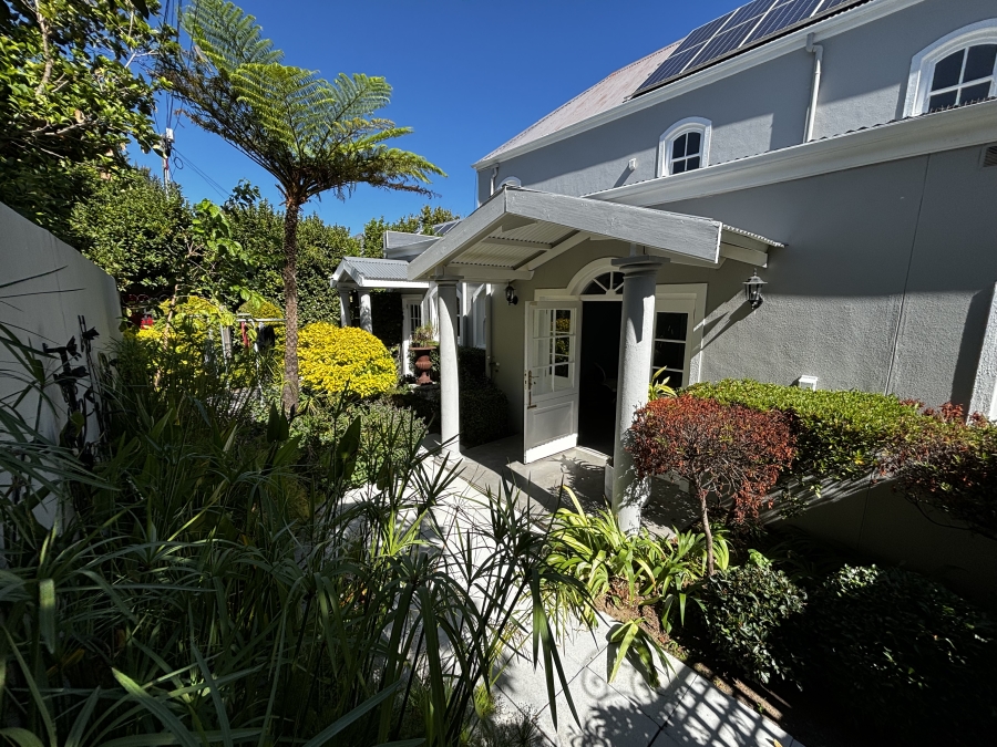 To Let 4 Bedroom Property for Rent in Franschhoek Western Cape
